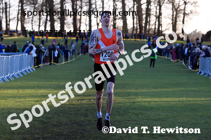Senior mens 2025 Northern Cross Country Champs, Tatton Park, Knutsford, Cheshire. Photo: David T. Hewitson/Sports for All Pics